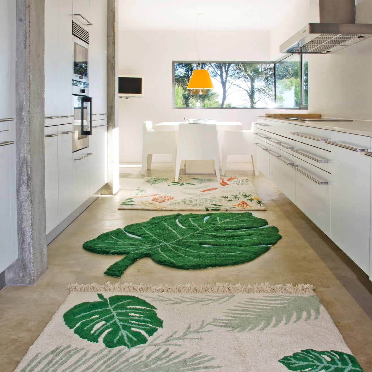 Tapis lavable feuille 120x180 cm Monstera - Lorena Canals - The Cool Republic