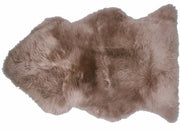 Tapis peau de mouton taupe 67x100 cm Douchka - Nattiot - The Cool Republic