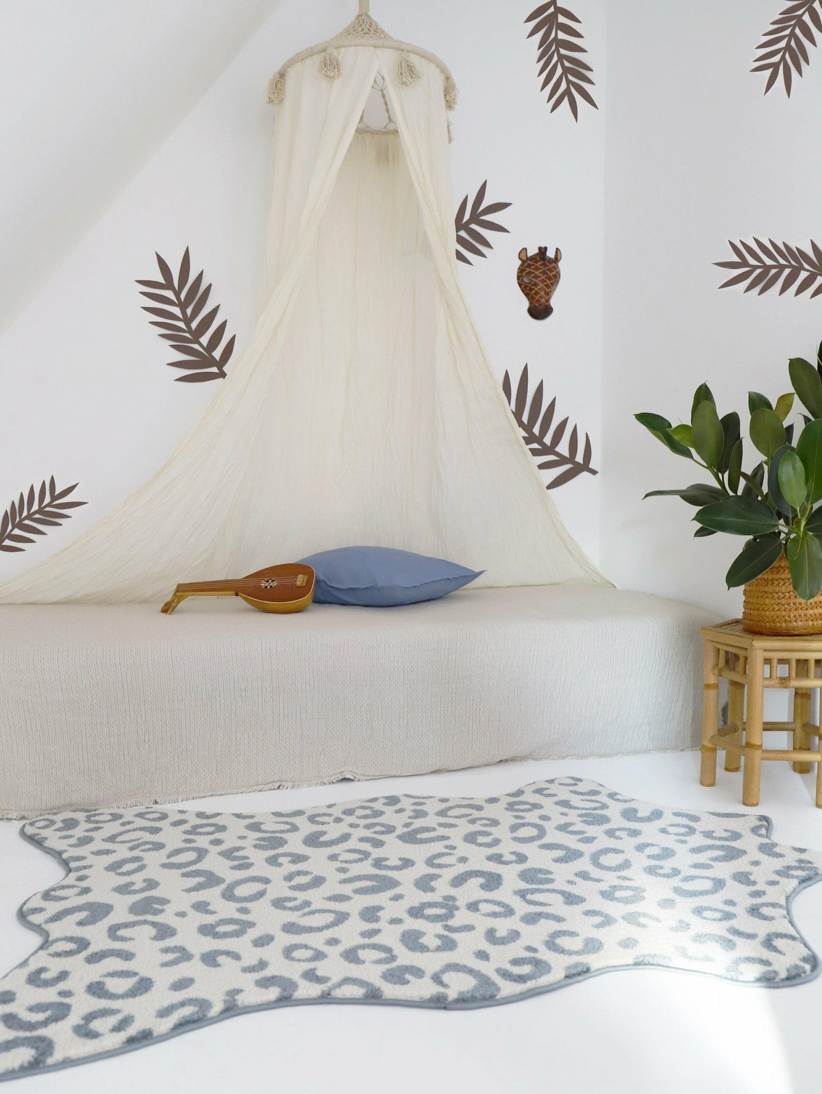 Tapis pour enfant bleu gris en polypropylène 100x150 cm Bao - Nattiot - The Cool Republic