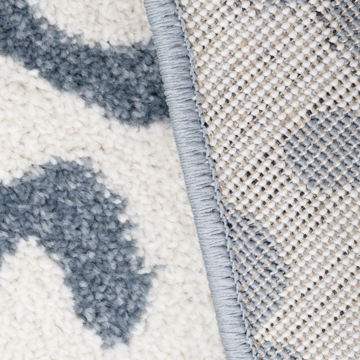 Tapis pour enfant bleu gris en polypropylène 100x150 cm Bao - Nattiot - The Cool Republic