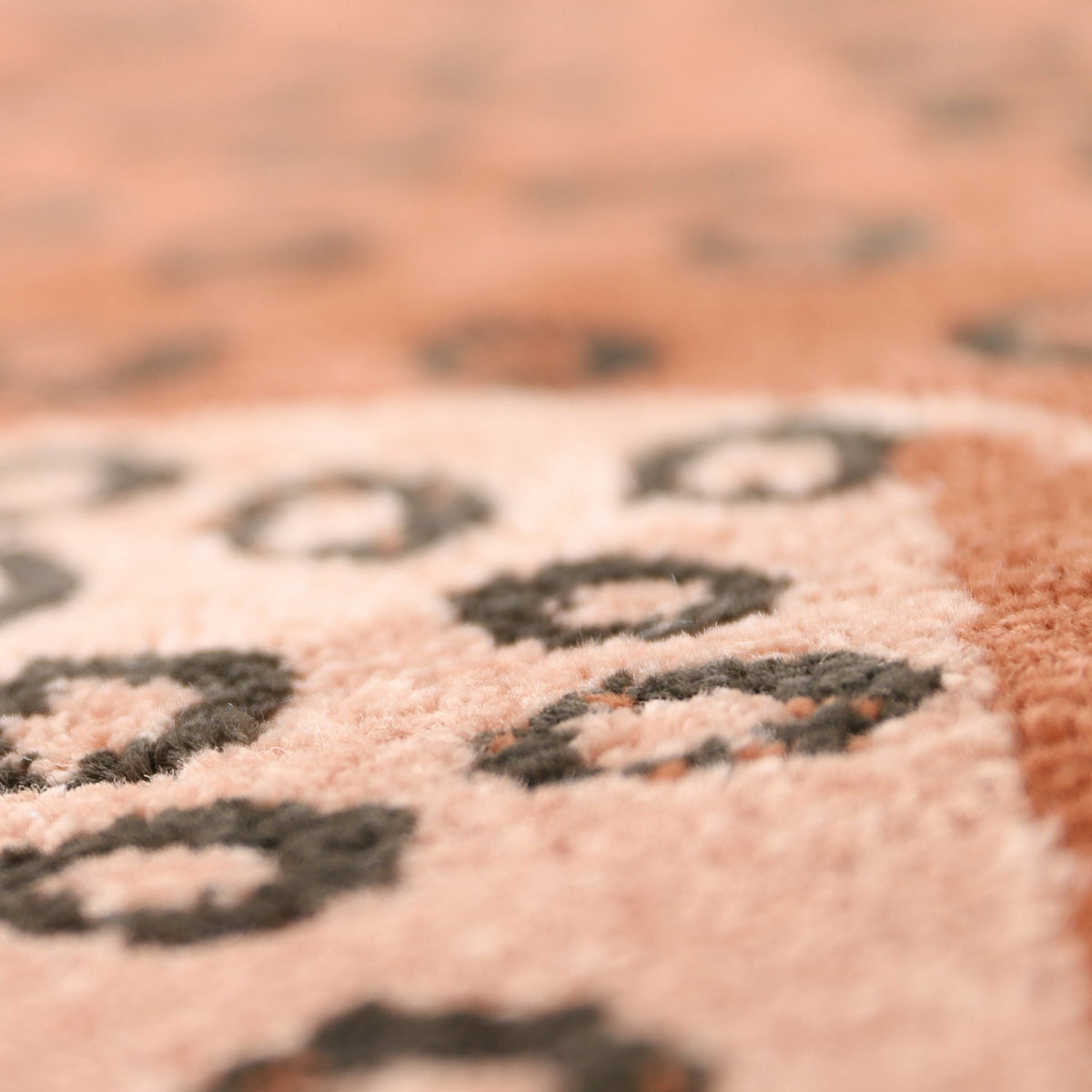 Tapis pour enfant en polypropylène motif léopard sienna 120x170 cm Kleo - Nattiot - The Cool Republic