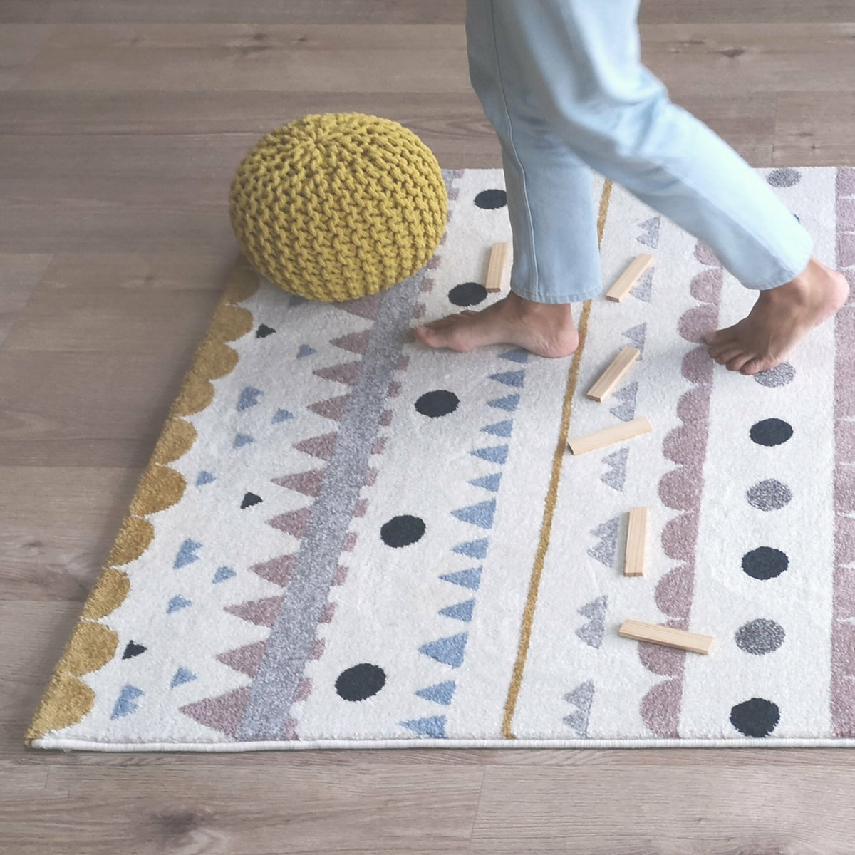 Tapis pour enfant multicolore en polypropylène 120x170 cm Nolita - Nattiot - The Cool Republic