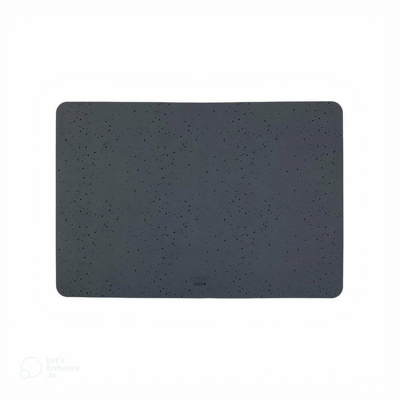 Tapis pour gamelle en silicone noir Koko - OYOY - The Cool Republic