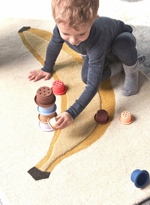 Tapis rectangulaire en laine et coton jaune 140x80 cm Banana - OYOY - The Cool Republic