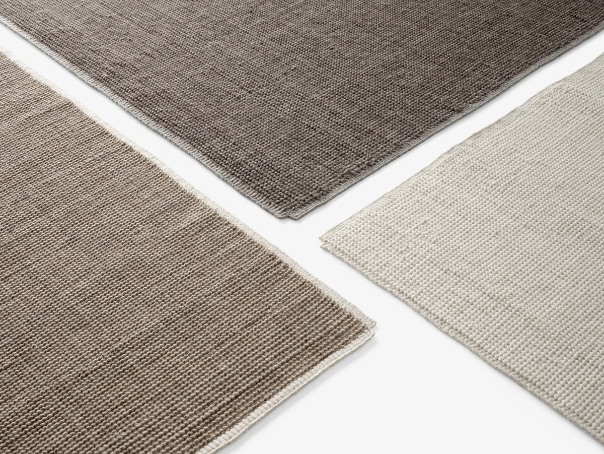 Tapis rectangulaire en laine et polyester recyclé milk 170x240 cm Rug SC84 - &tradition - The Cool Republic