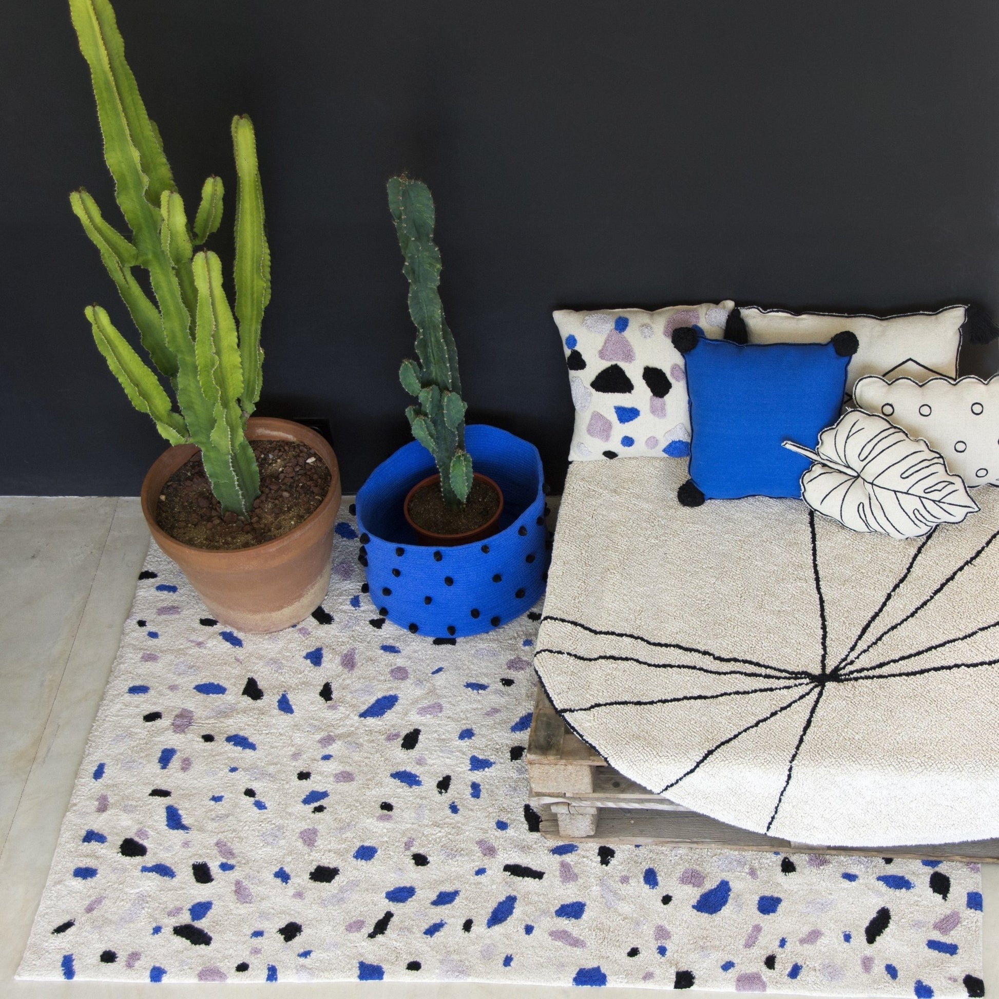 Tapis rond beige 160 cm Trace - Lorena Canals - The Cool Republic
