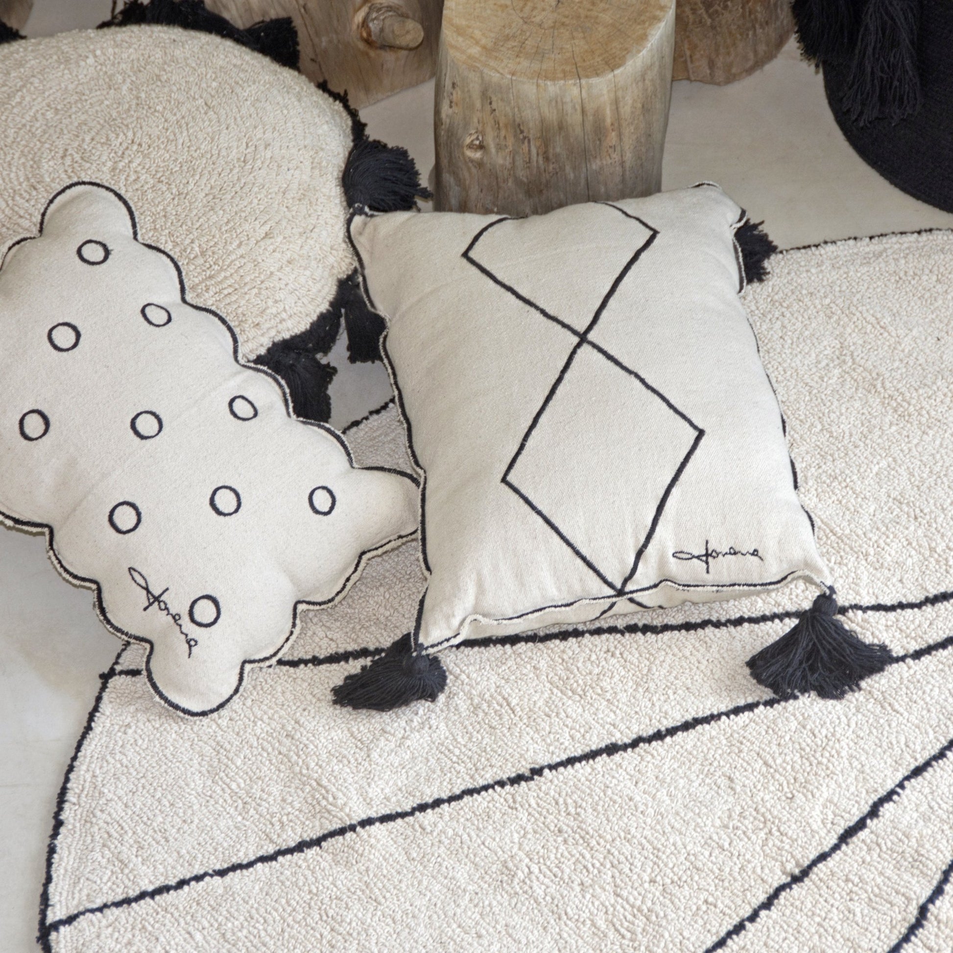 Tapis rond beige 160 cm Trace - Lorena Canals - The Cool Republic