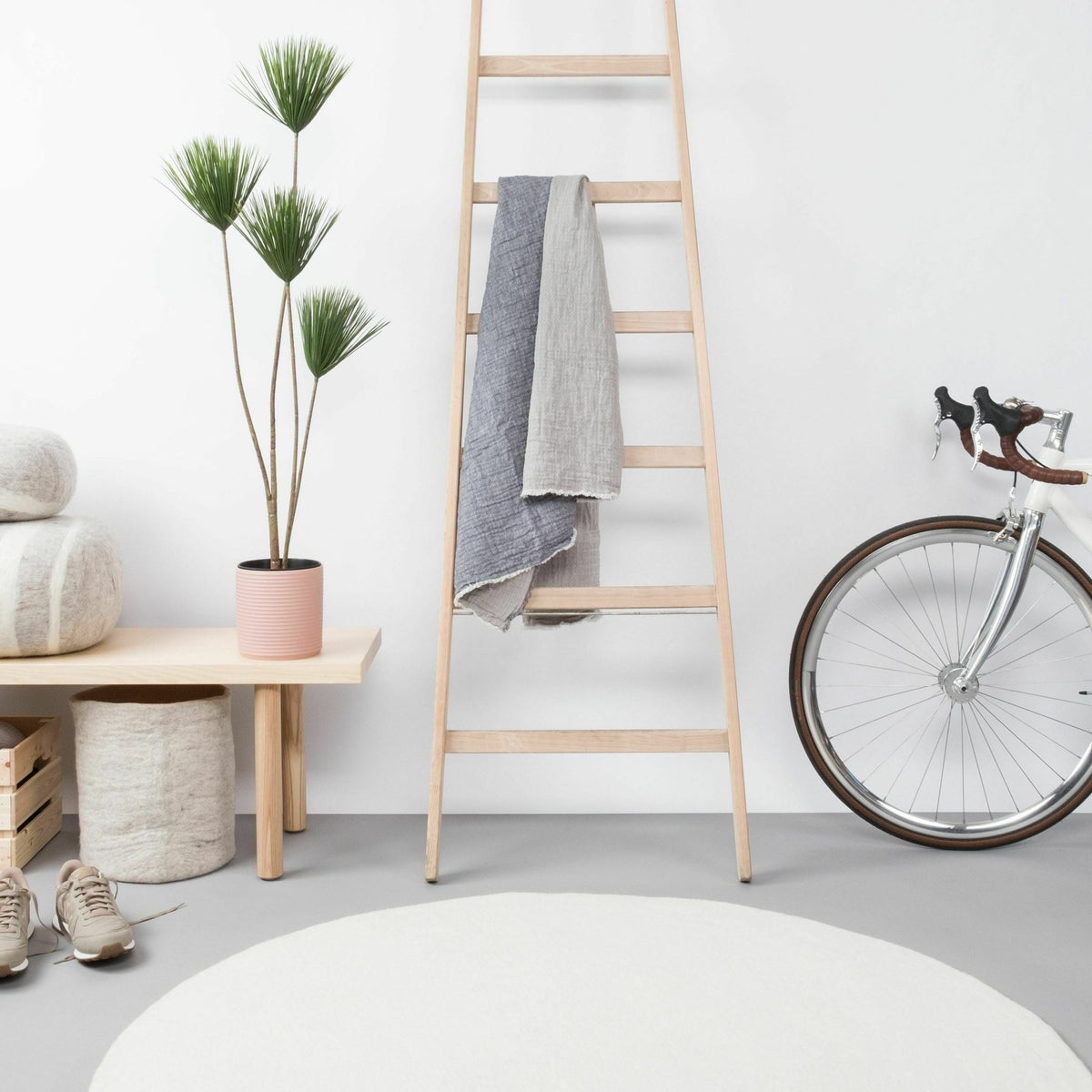 Tapis rond en laine écru 250 cm Linéa - myfelt - The Cool Republic