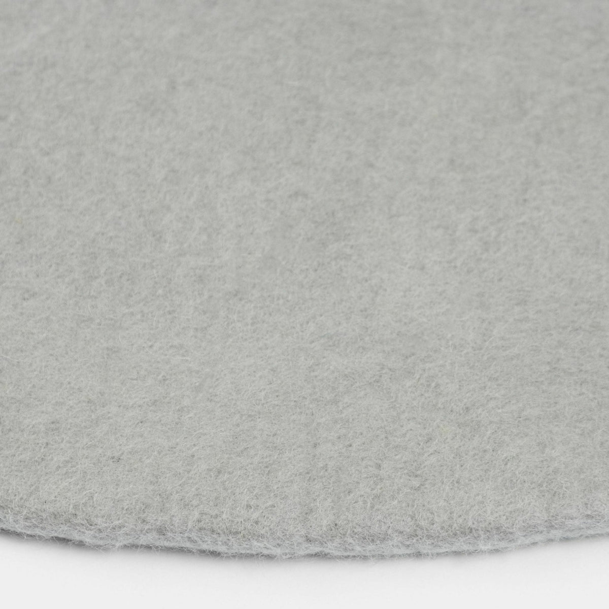 Tapis rond en laine gris 250 cm Luis - myfelt - The Cool Republic