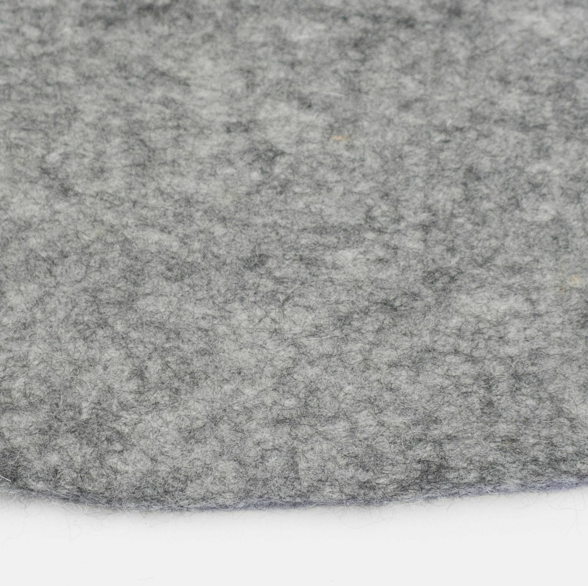 Tapis rond en laine gris marbré 250 cm Carl - myfelt - The Cool Republic