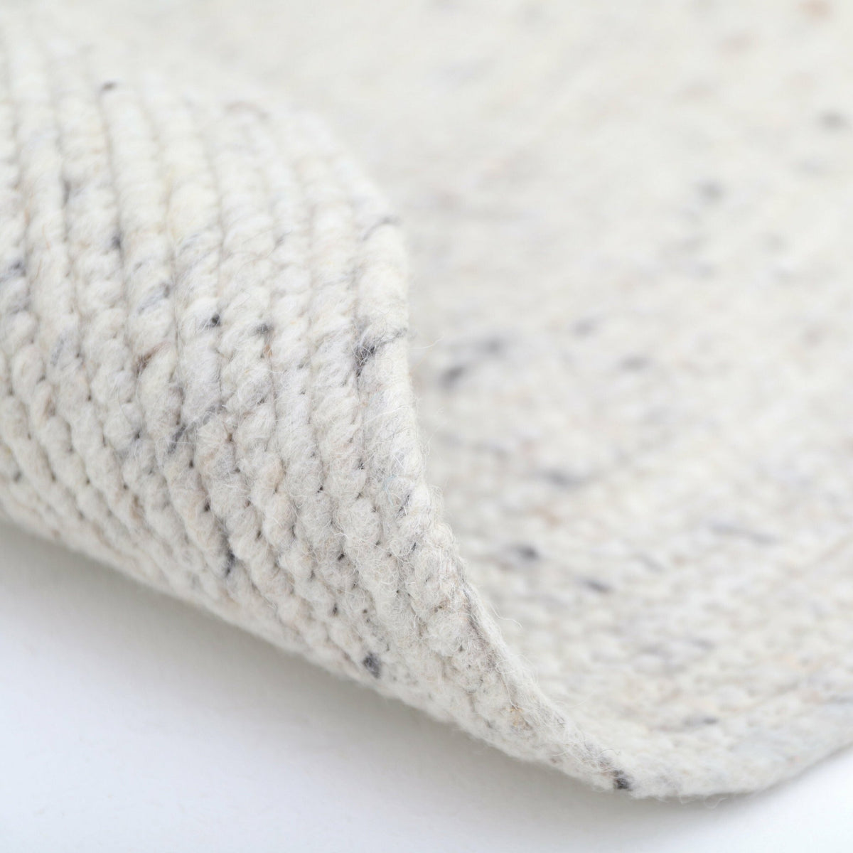 Tapis rond en laine naturel 140 cm Neethu - Nattiot - The Cool Republic