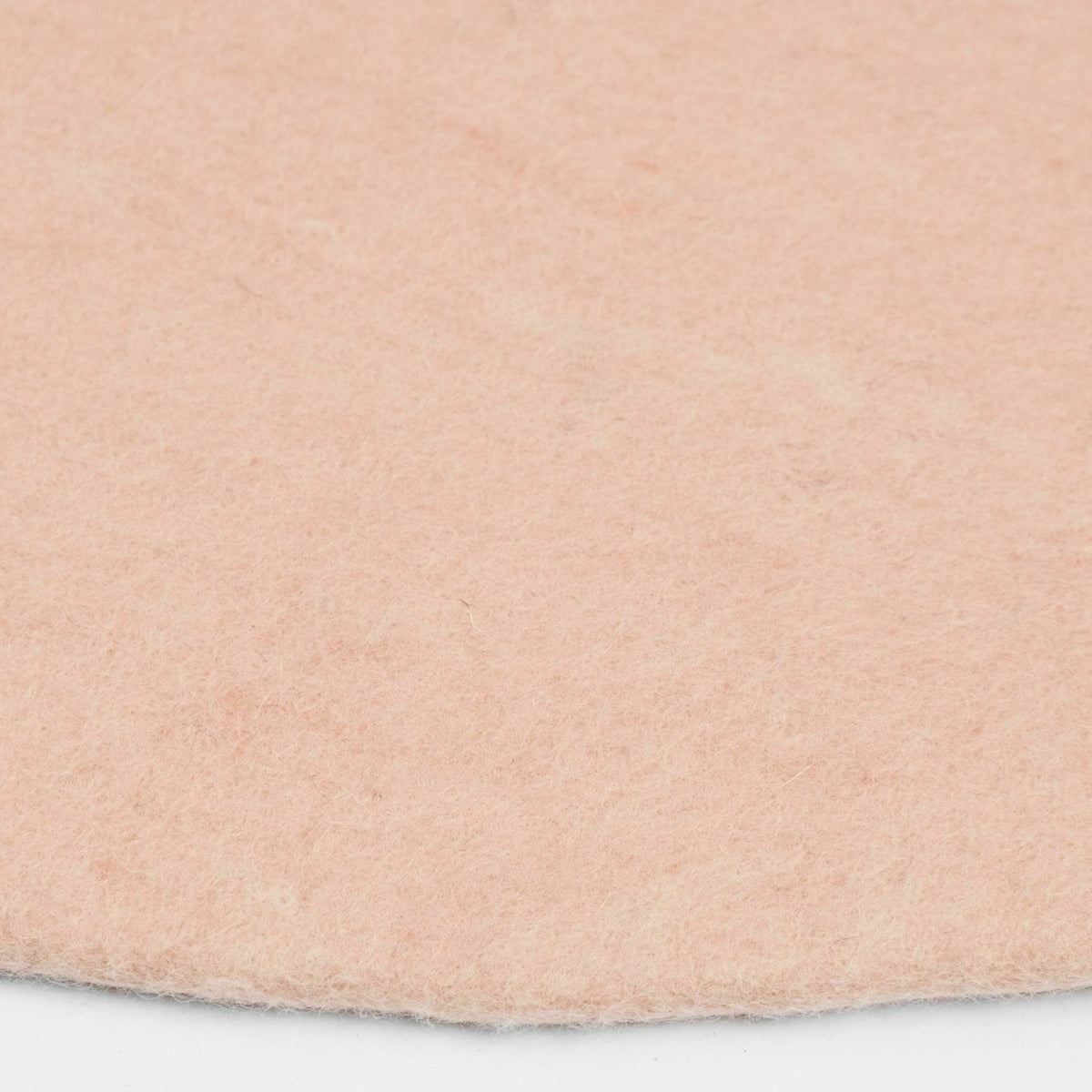 Tapis rond en laine rose 200 cm Merle - myfelt - The Cool Republic