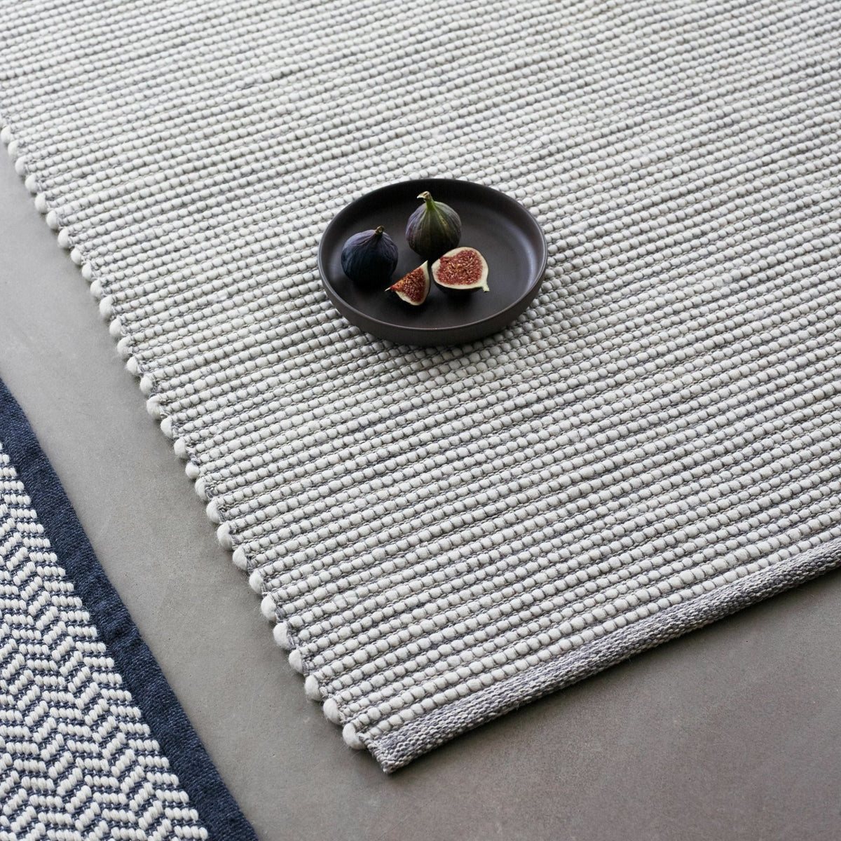 Tapis tissé gris et blanc 120x180 cm - Hübsch - The Cool Republic