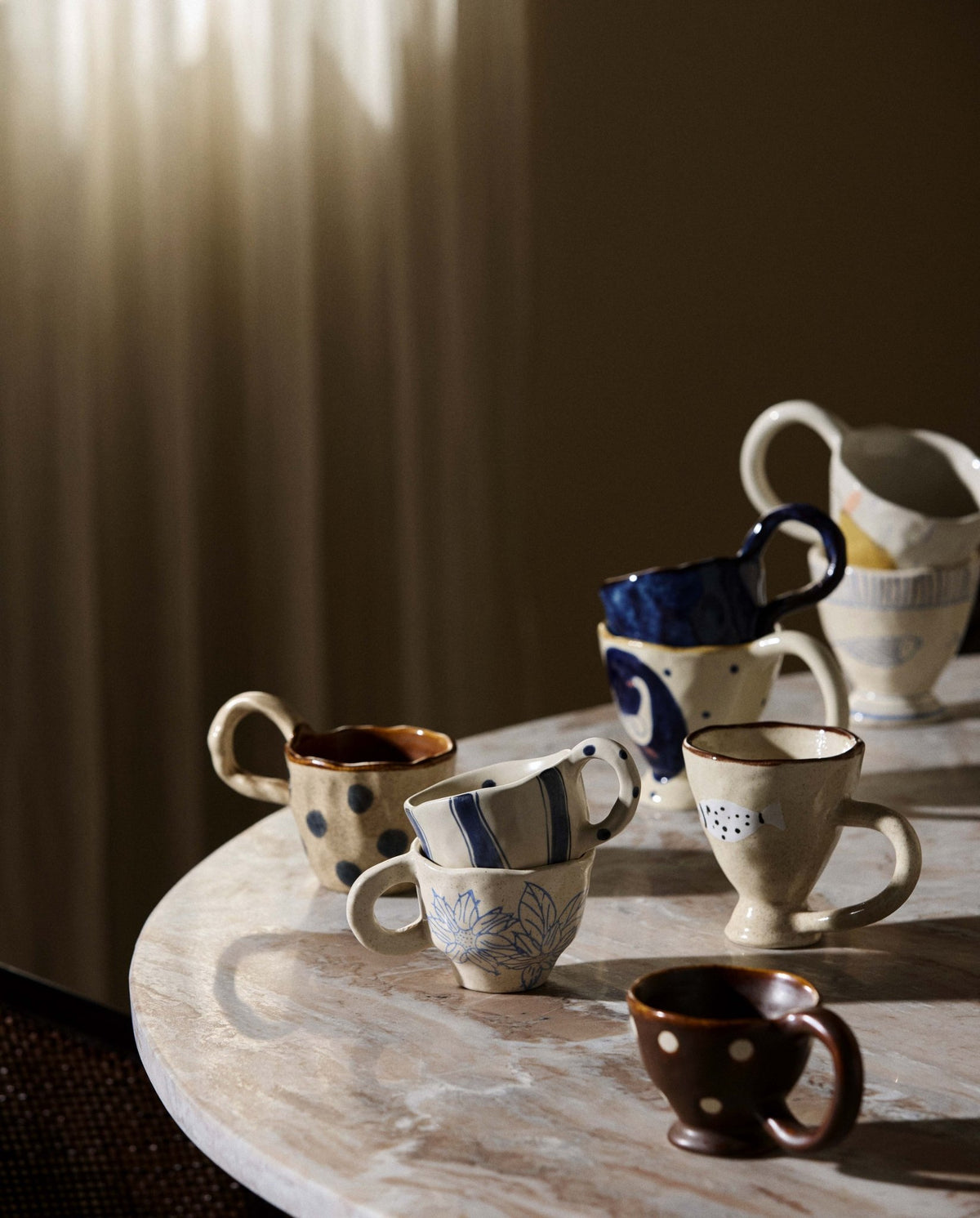 Tasse à café avec anse en céramique bleu 250ml Fava Atelier Forma - Nordal - The Cool Republic