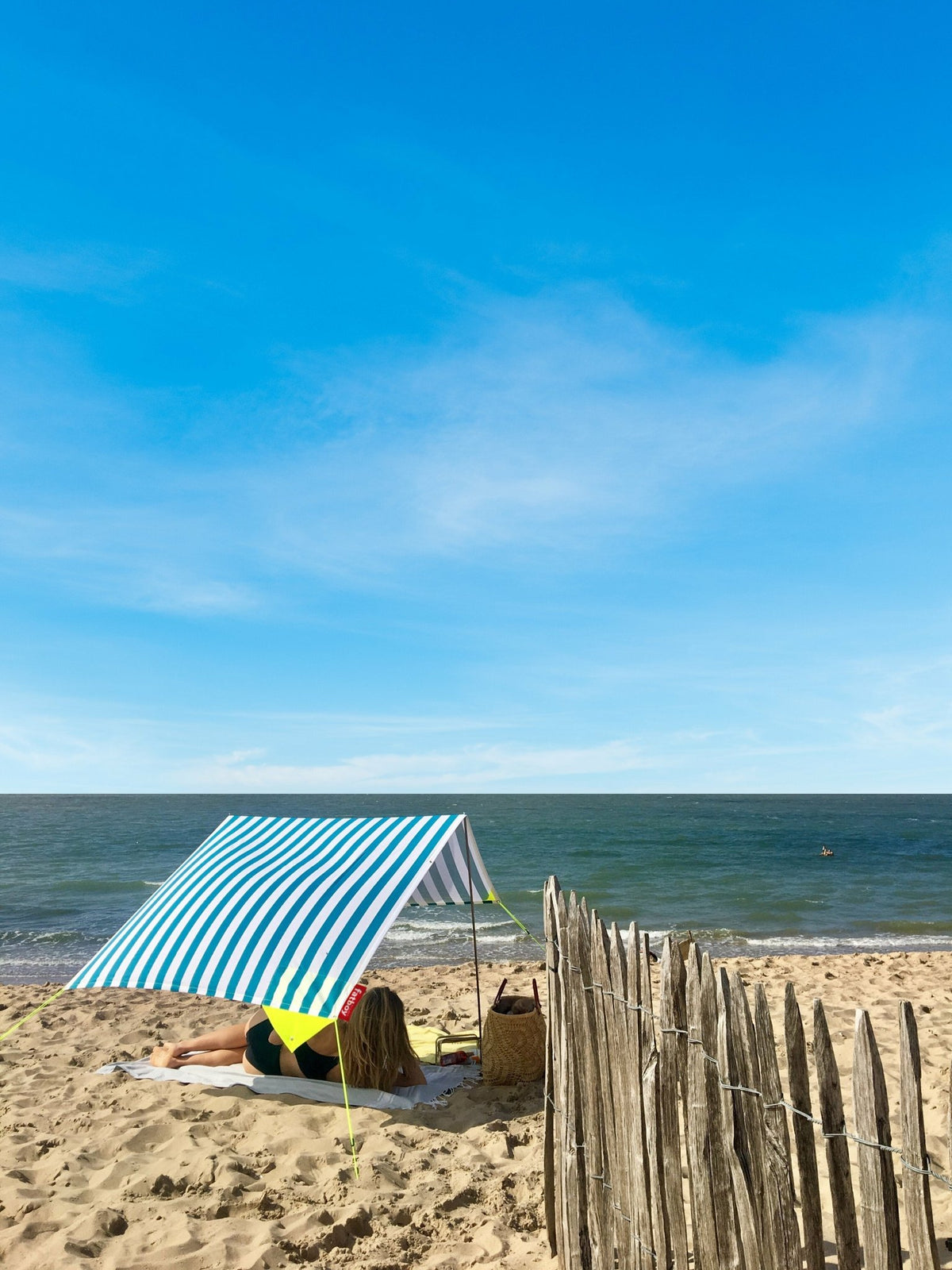Tente de plage portable azur Miasun - Fatboy - The Cool Republic