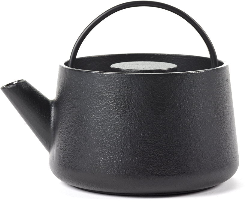 Théière 80 cl en fonte noir Inku - Serax - The Cool Republic