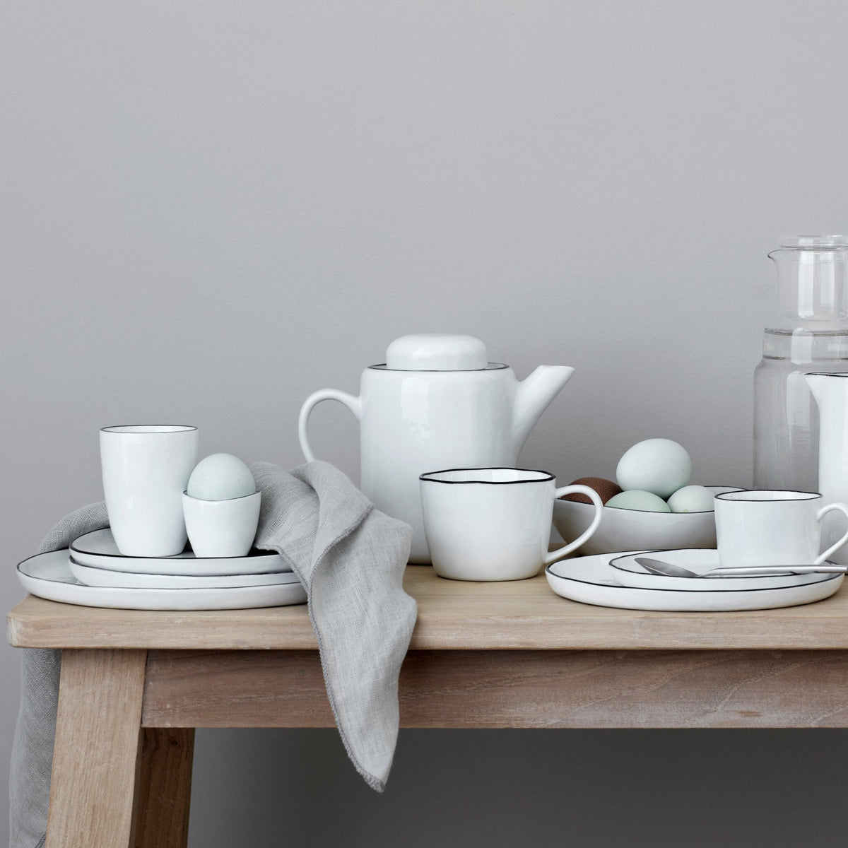 Théière en porcelaine blanche Salt - Broste Copenhagen - The Cool Republic