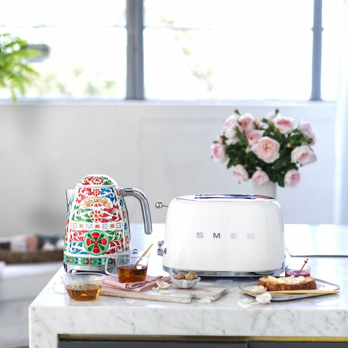 Toaster 2 fentes extra larges blanc Années 50 - Smeg - The Cool Republic