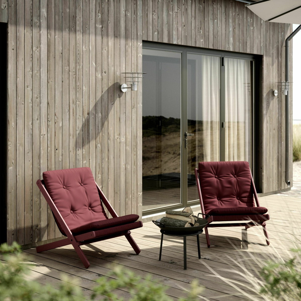 Transat de jardin en bois et coton rouge Boogie - Karup Design - The Cool Republic