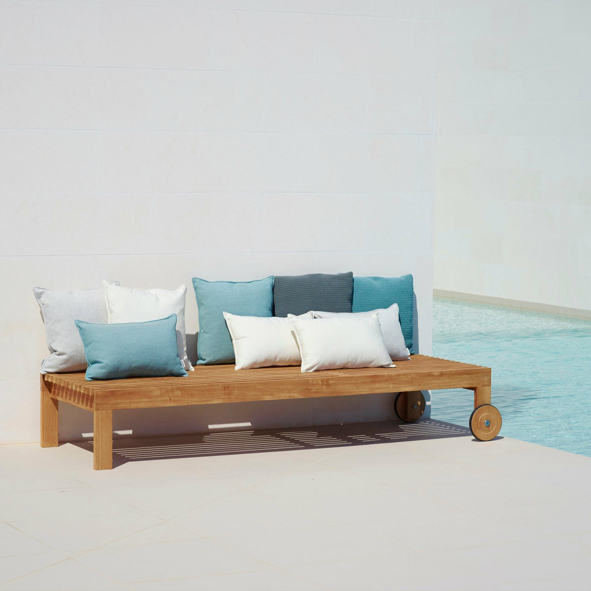 Transat en teck Amaze - Cane-Line - The Cool Republic