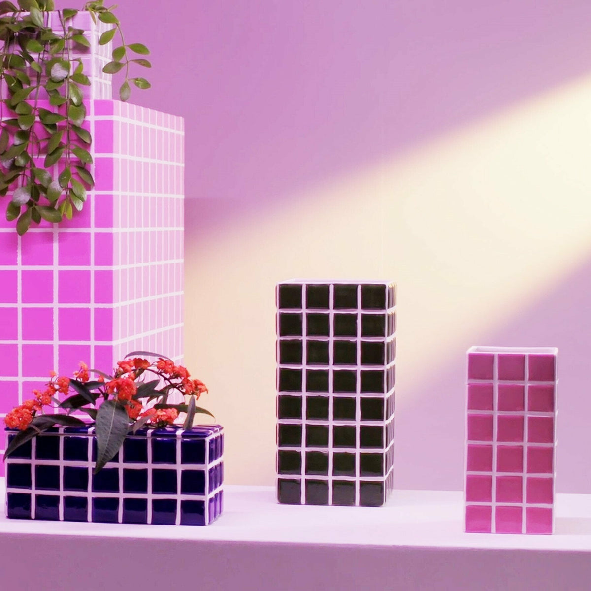 Vase à carreaux rose 21 cm Tile - &Klevering - The Cool Republic