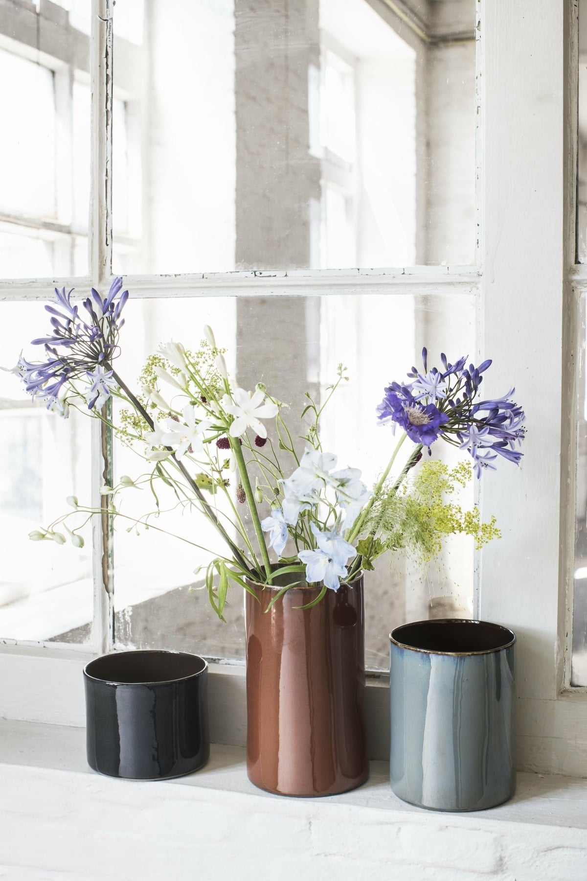 Vase cylindrique en grès rouille 12 cm - Serax - The Cool Republic