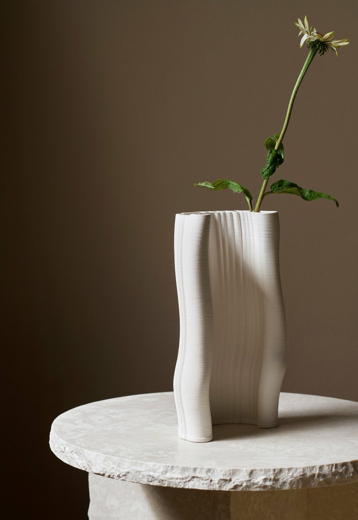 Vase en argile impression 3D Moire - Ferm Living - The Cool Republic