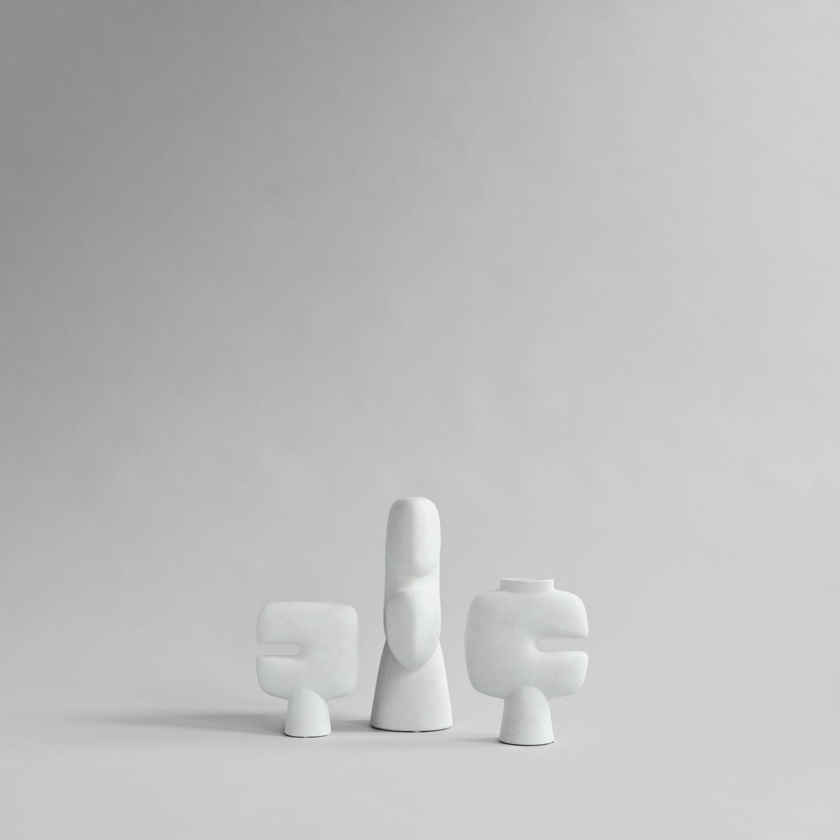 Vase in white medium ceramic Tribal Vase - 101 Copenhagen - The Cool Republic