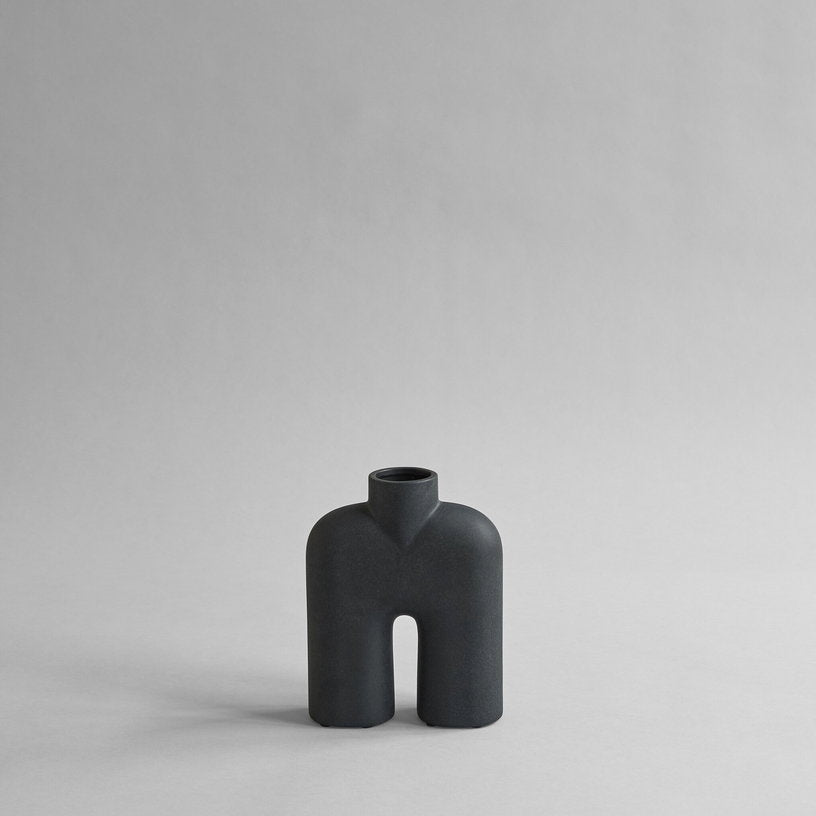 Vase en céramique noir 23x18cm Cobra Tall - 101 Copenhagen - The Cool Republic