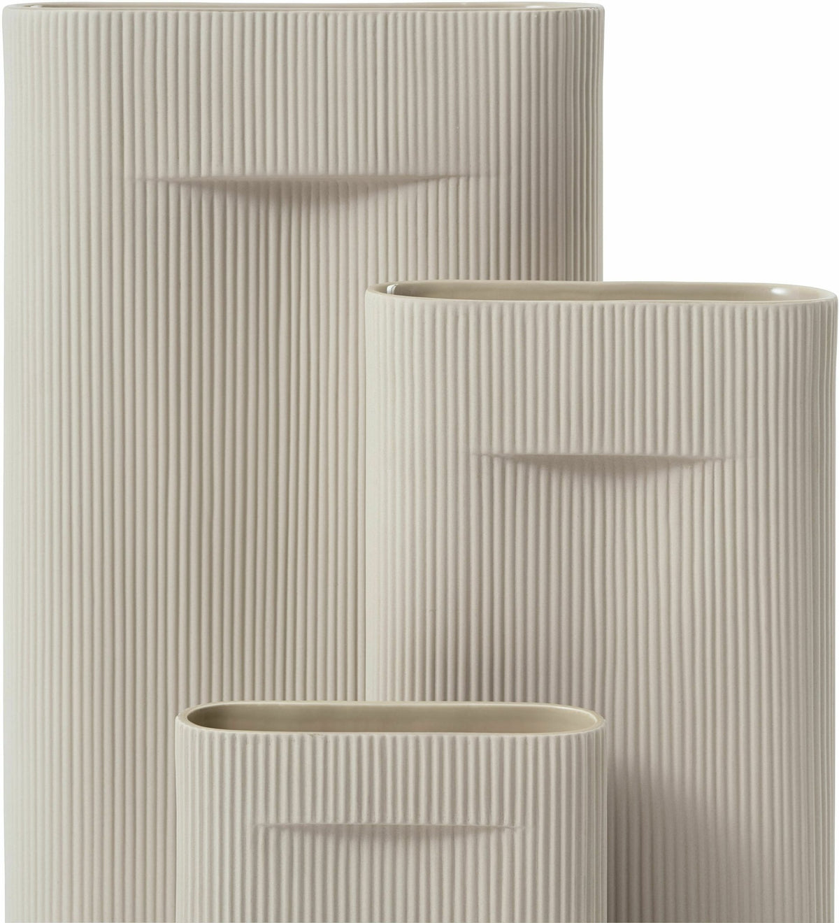 Vase en faïence beige 35 cm Ridge - Muuto - The Cool Republic