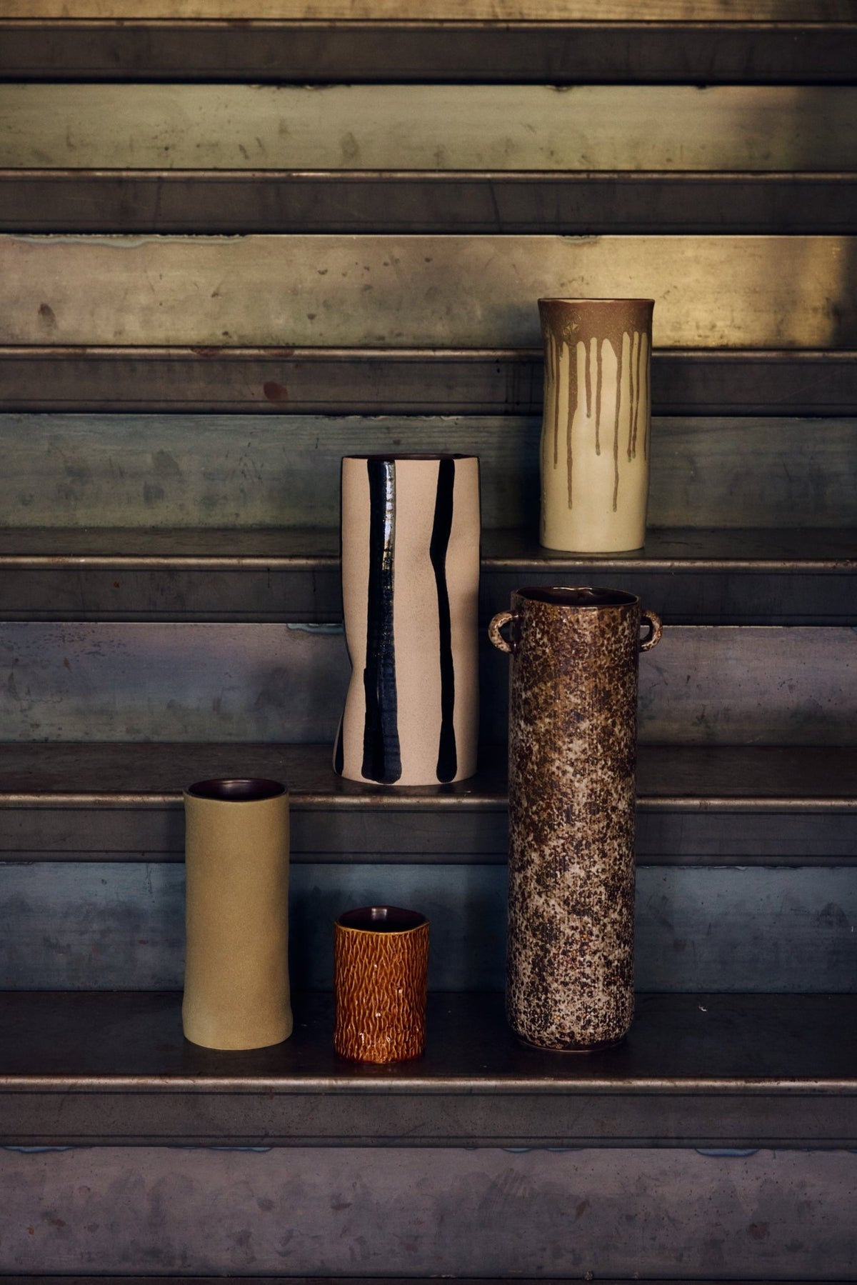Vase en faïence blanc et noir 15,5x31cm Mono - HKliving - The Cool Republic