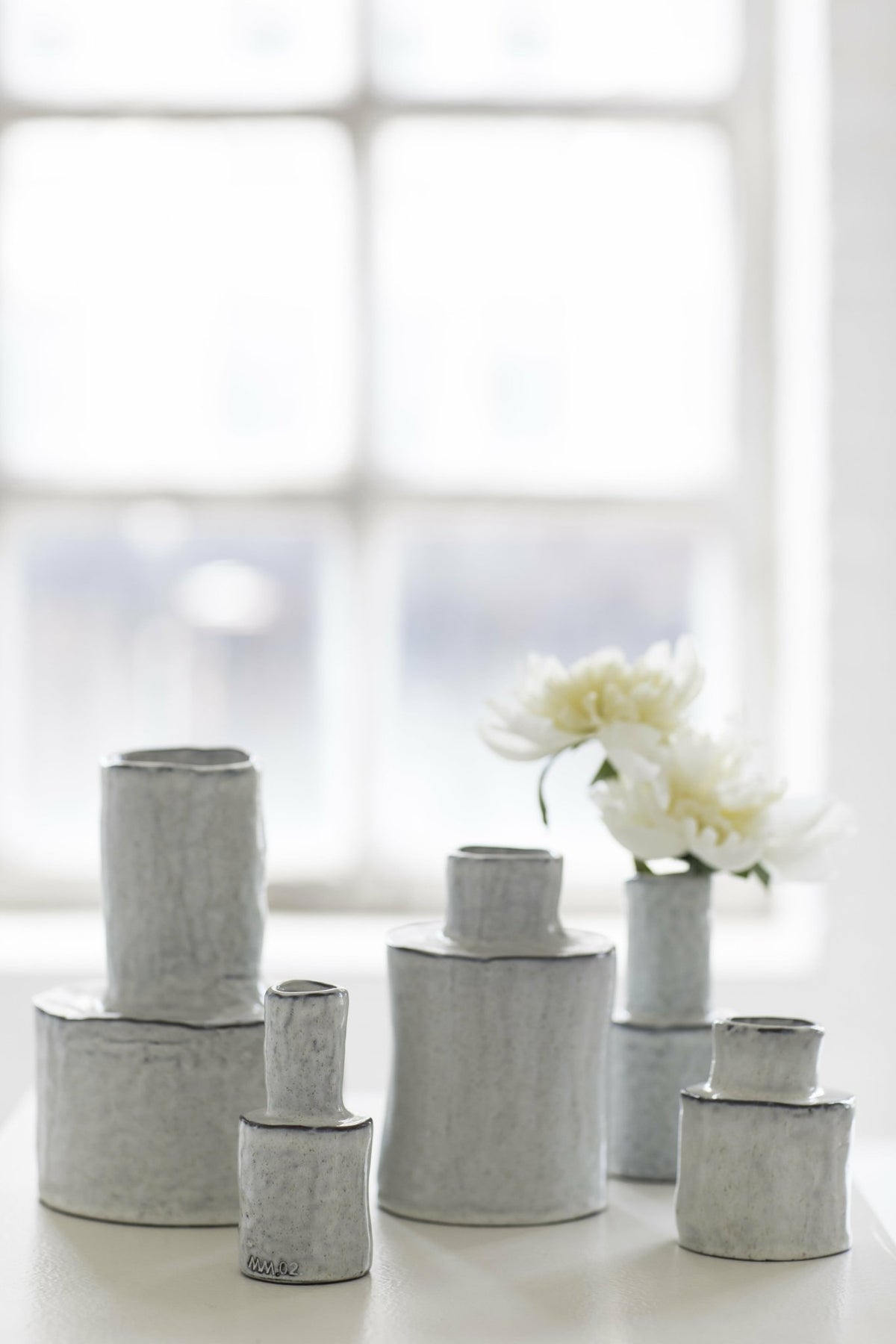 Vase en grès blanc 11 cm Héléna - Serax - The Cool Republic