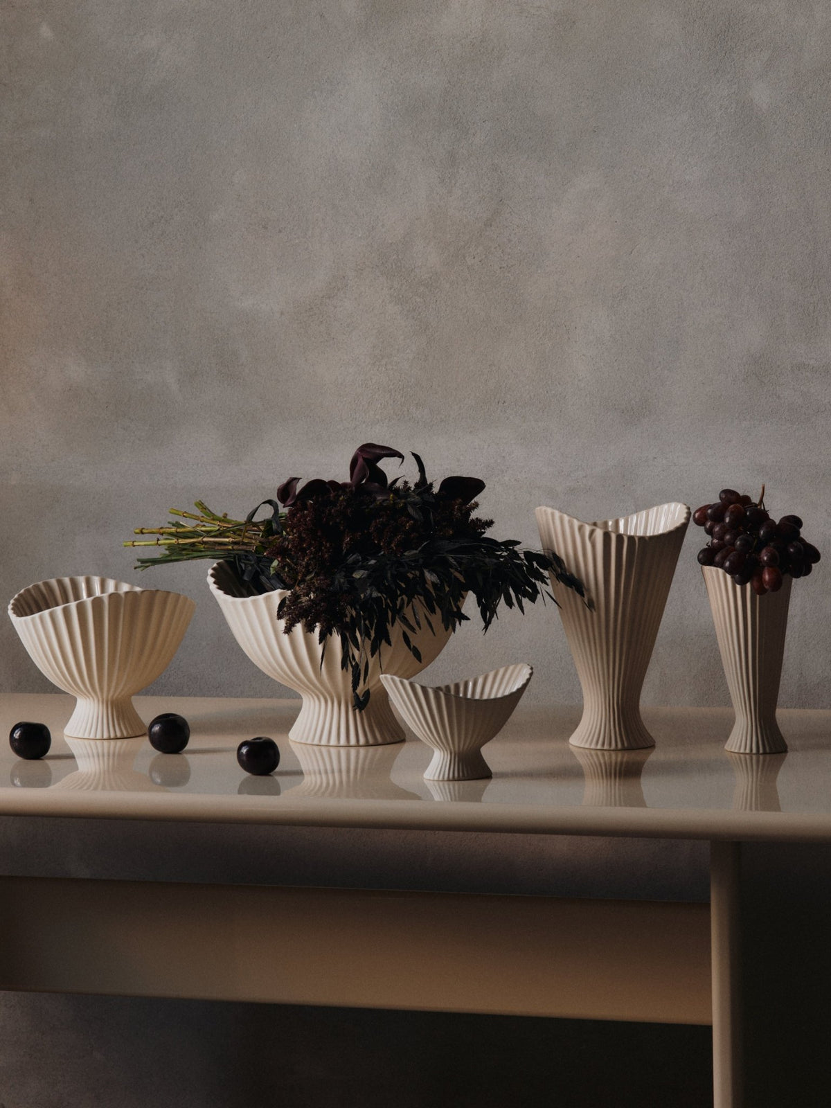 Vase en grès blanc cassé Fountain - Ferm living - The Cool Republic