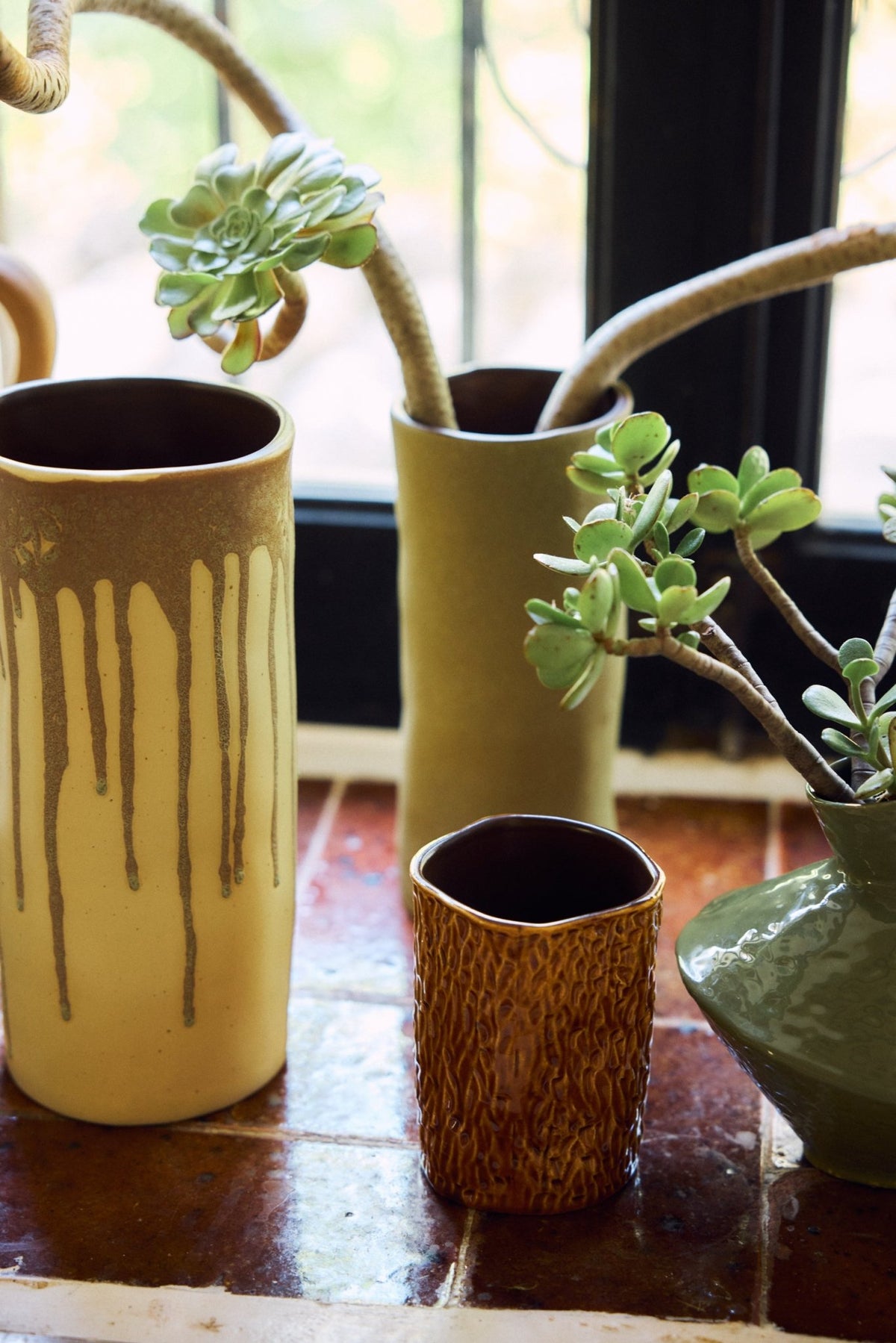 Vase en grès marron 9x12cm Rugged - HKliving - The Cool Republic