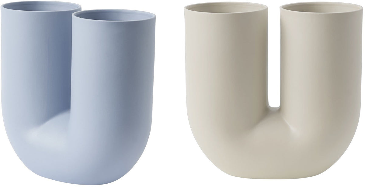Vase en porcelaine bleu Kink - Muuto - The Cool Republic