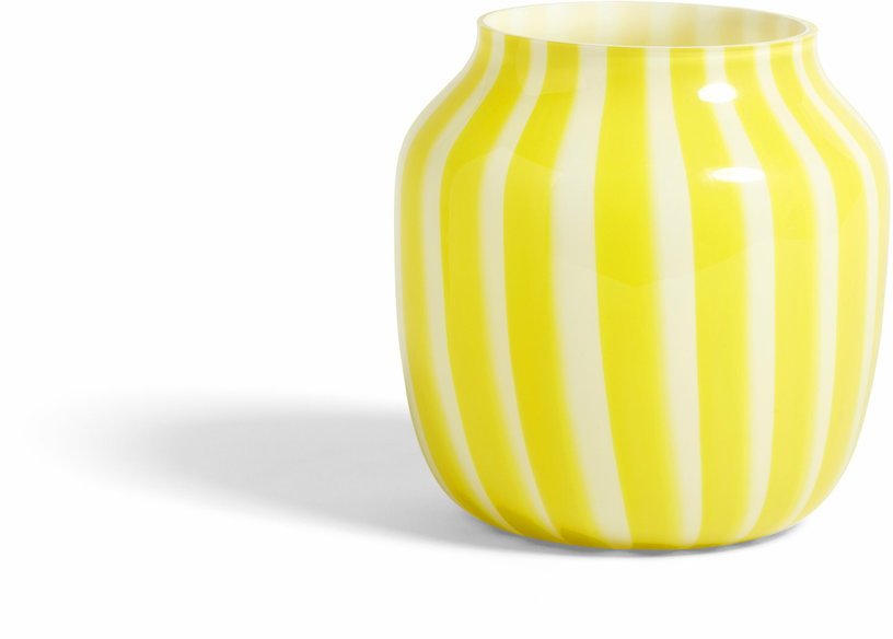 Vase en verre large jaune 22 cm Juice - HAY - The Cool Republic