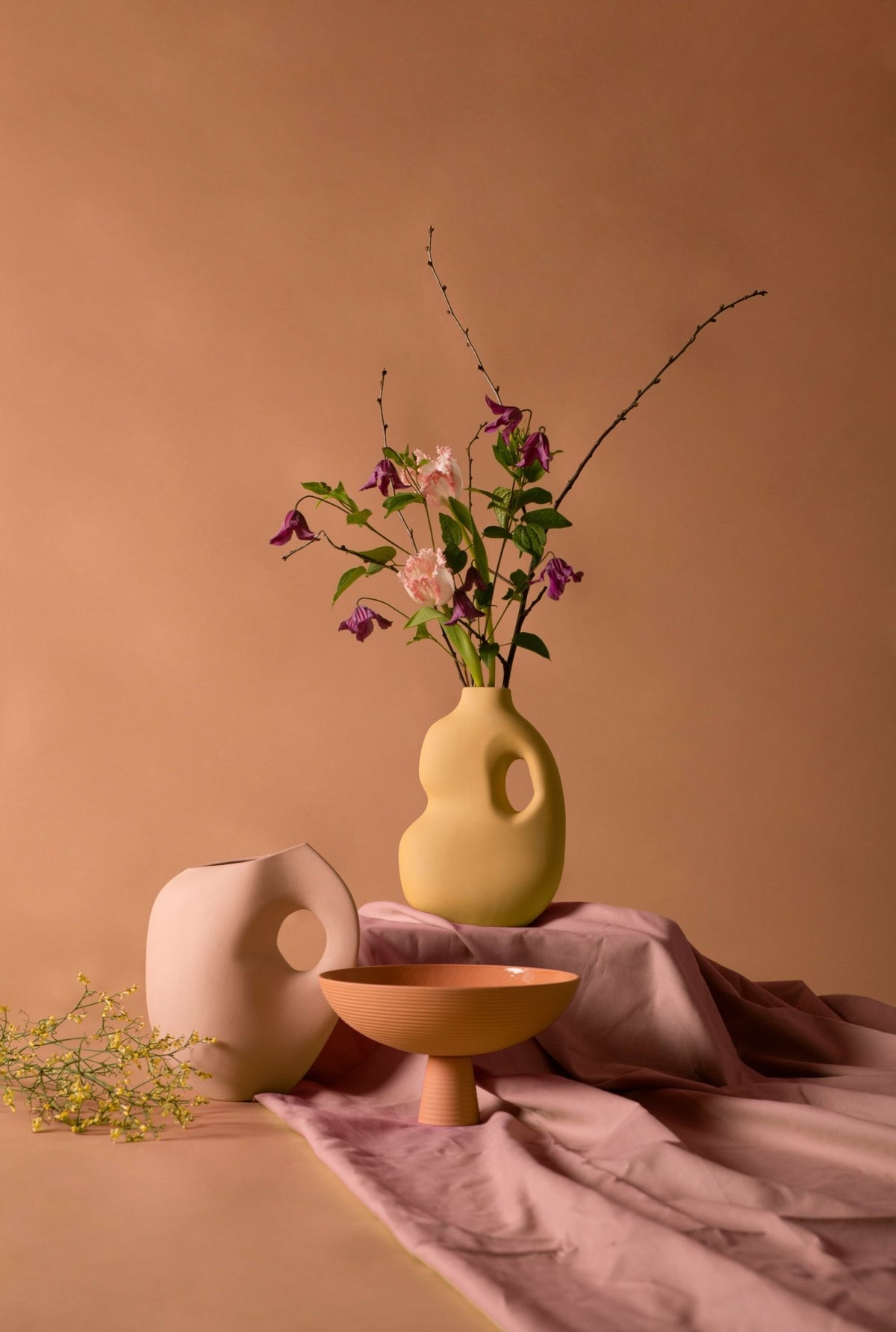 Vase moutarde Aura II - Schneid Studio - The Cool Republic
