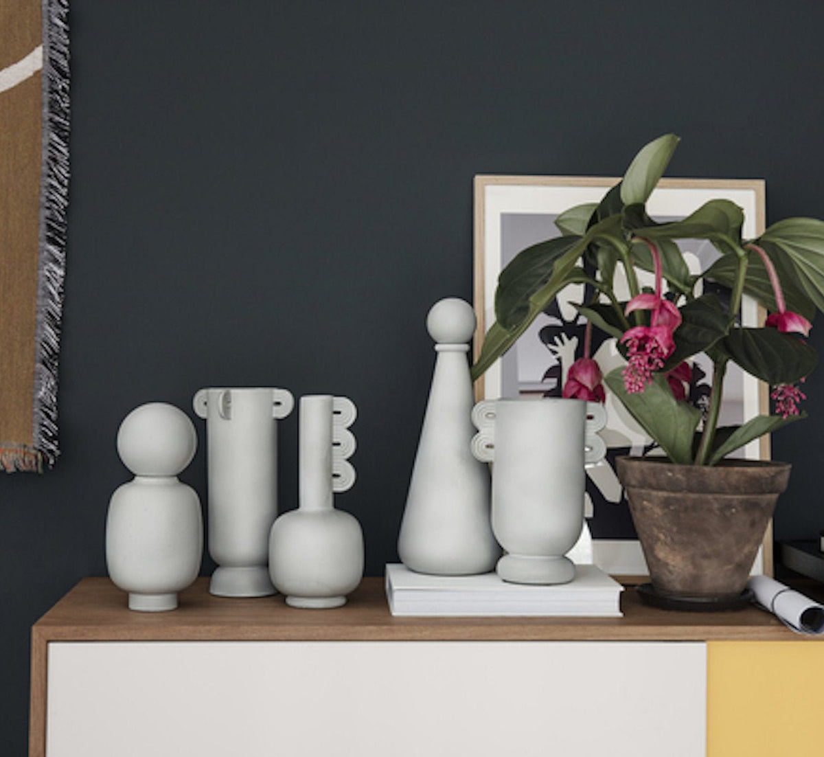 Vase Muses blanc Clio - Ferm Living - The Cool Republic