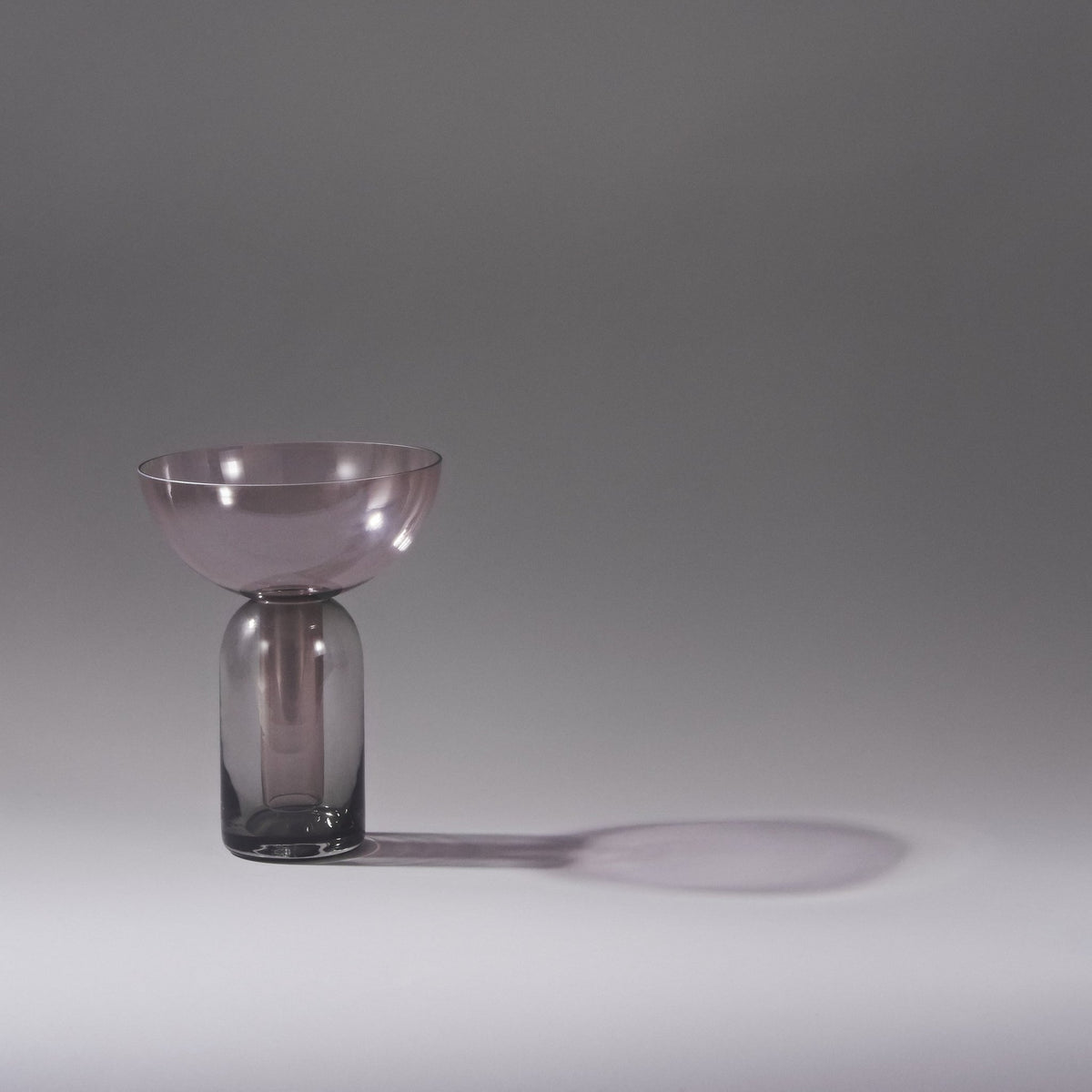 Vase noir et rose Torus L - AYTM - The Cool Republic