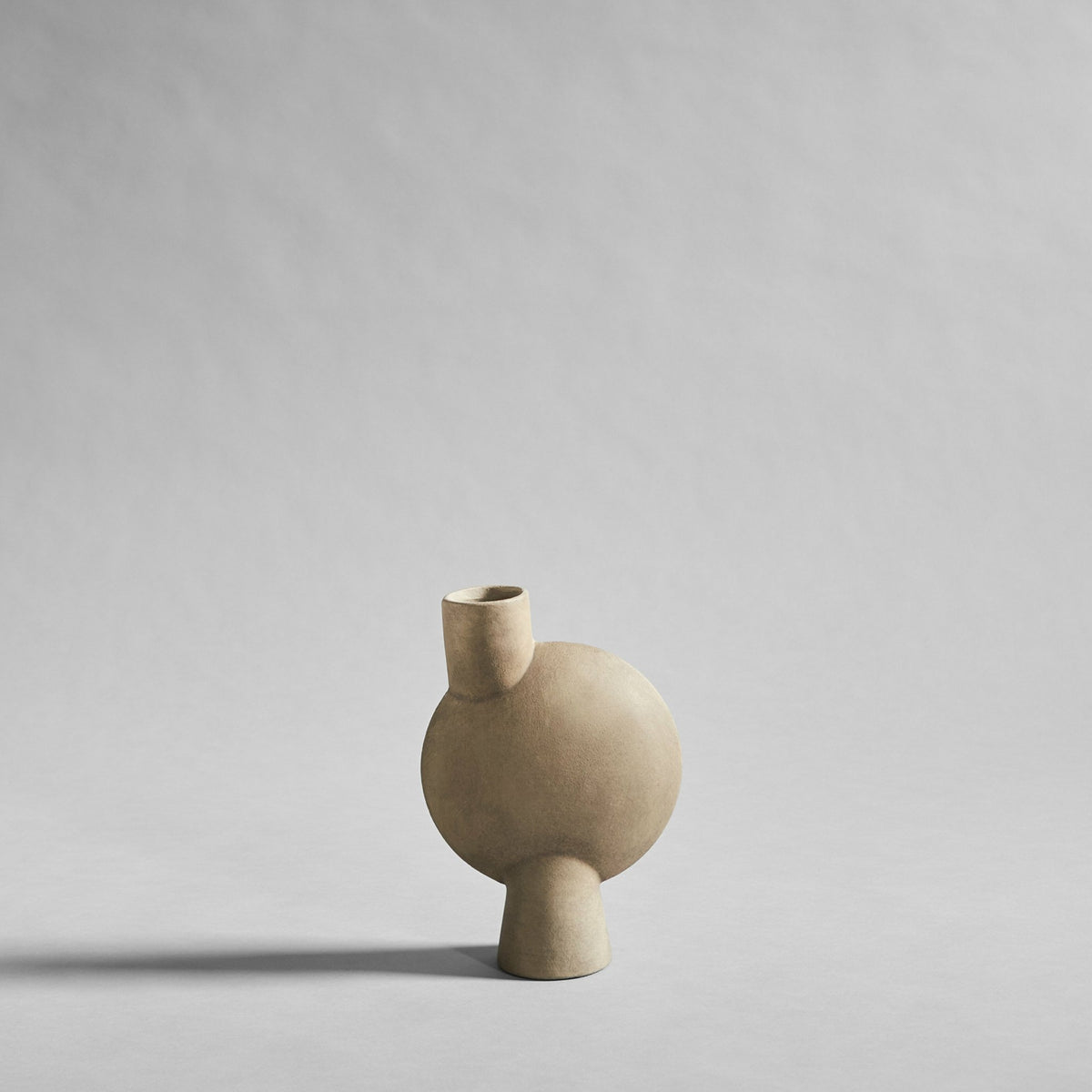 Vase sphérique taupe 26 cm Bulb - 101 Copenhagen - The Cool Republic