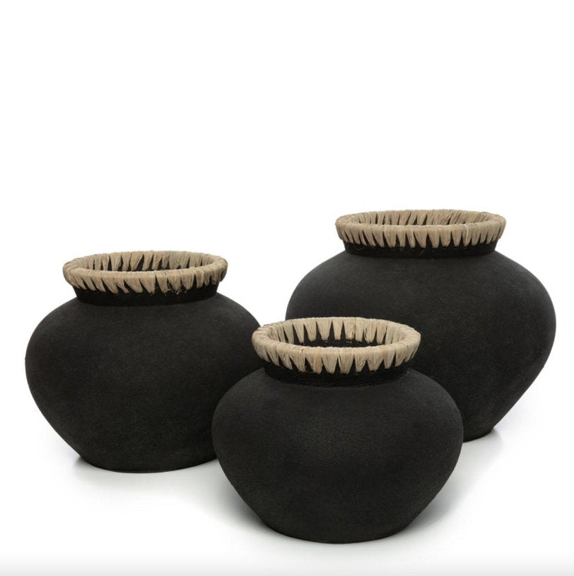 Vase stylé M noir naturel - Bazar Bizar - The Cool Republic