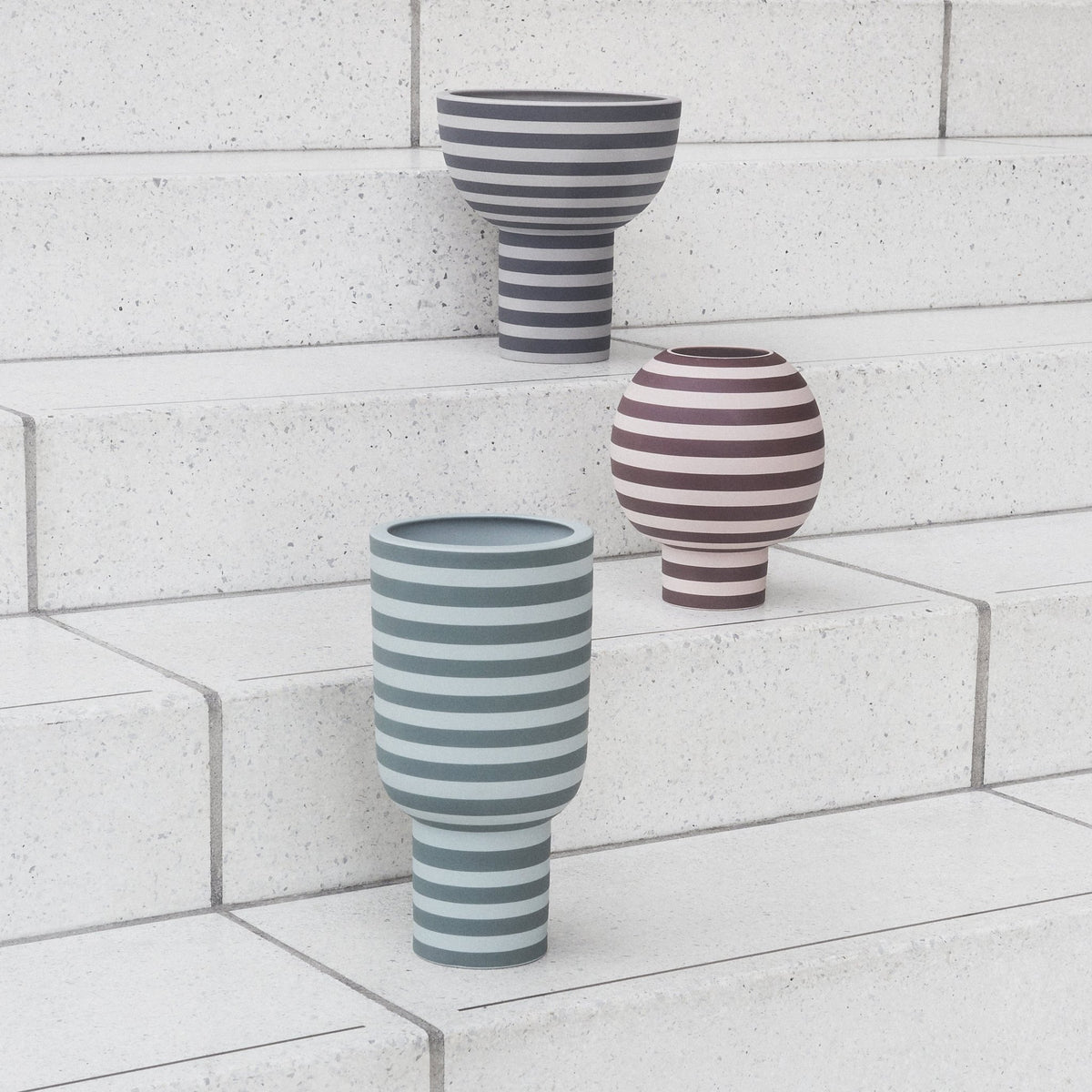 Vase Varia Bordeaux - AYTM - The Cool Republic