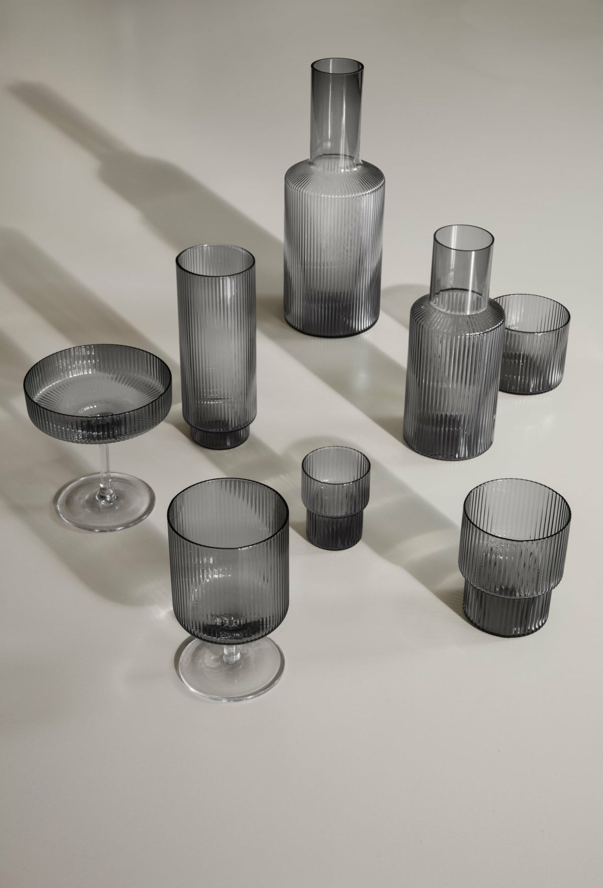 Verre gris fumé 9 cm Ripple - Ferm Living - The Cool Republic