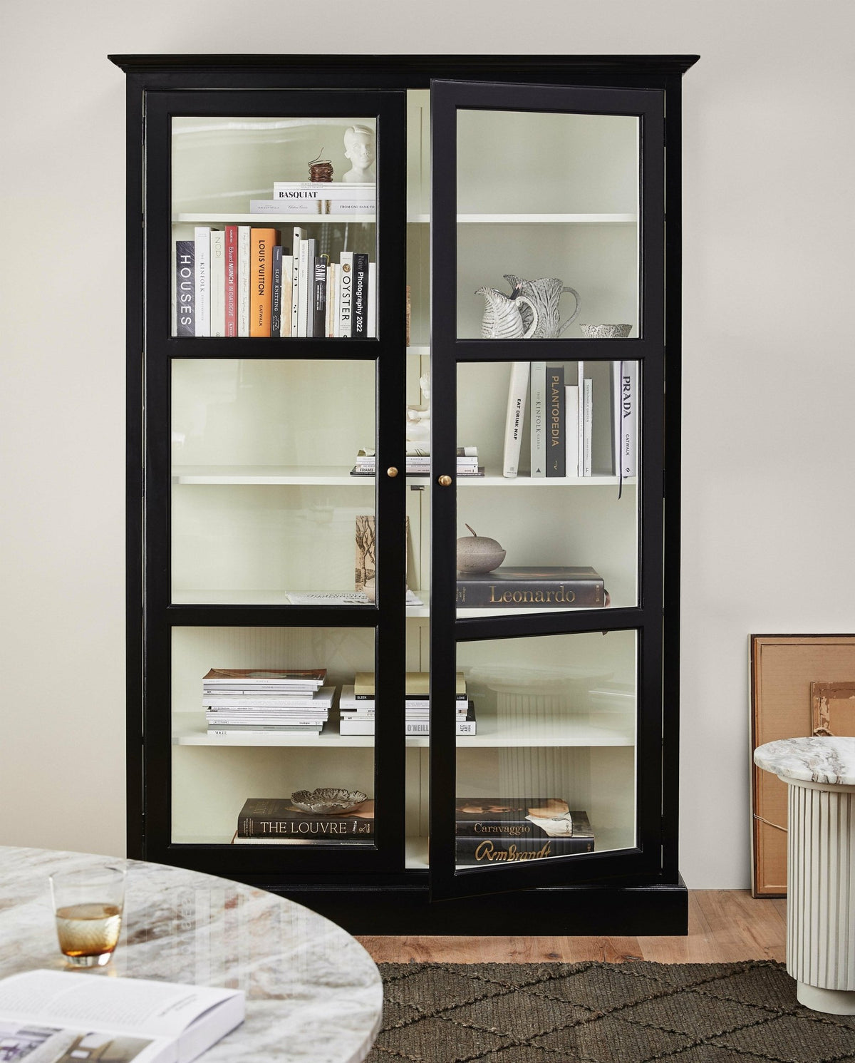 Vitrine avec 2 portes vitrées en bois de manguier noir 212 cm Classic - Nordal - The Cool Republic