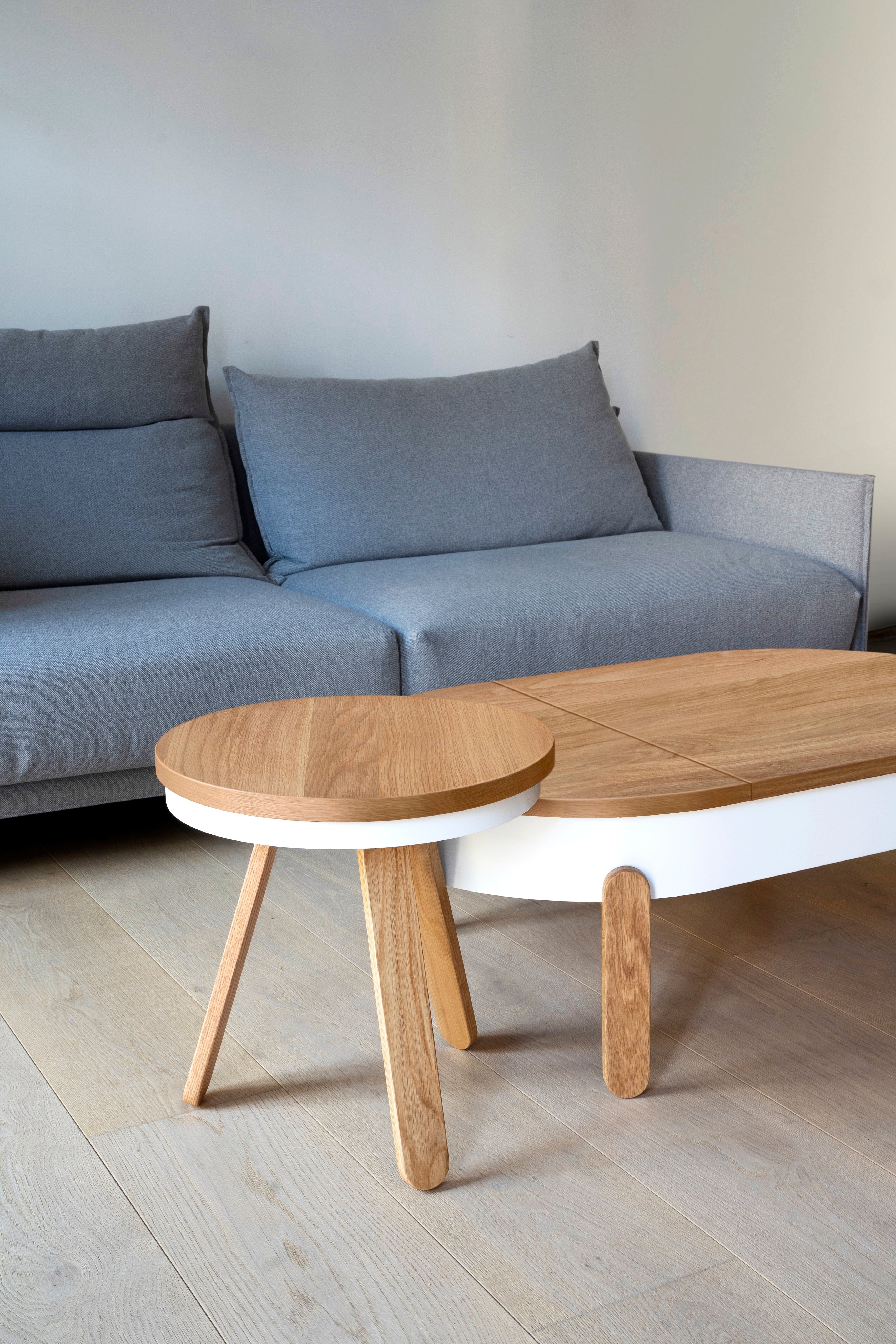 Side table in oak and white 42 cm Batea - Woodendot
